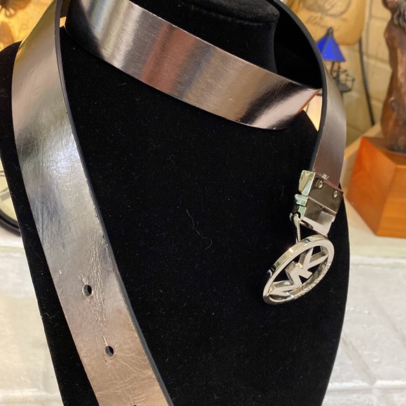 Michael Kors belt reversible - Picture 10 of 12